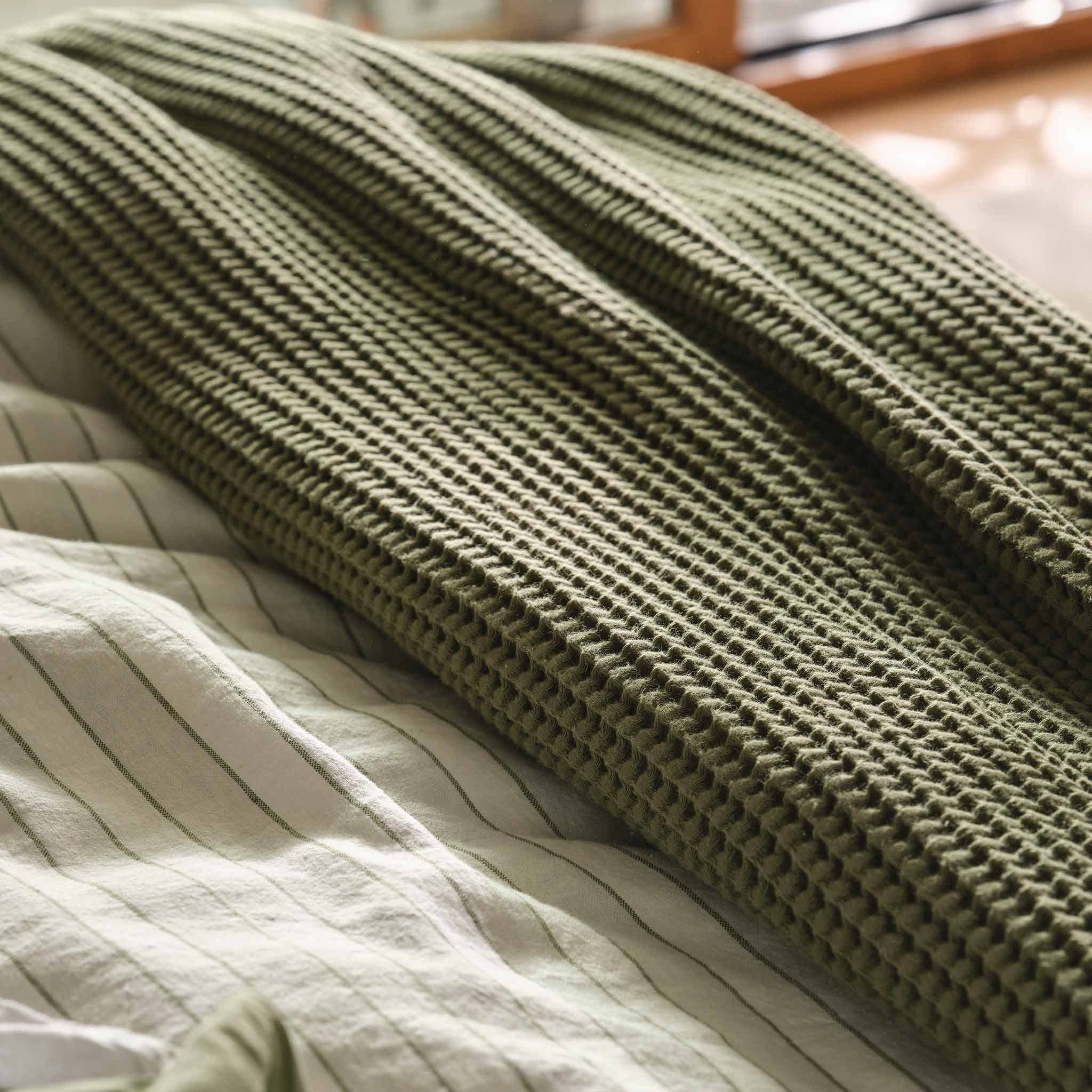 Dreamweave Waffle Bed Blanket W6