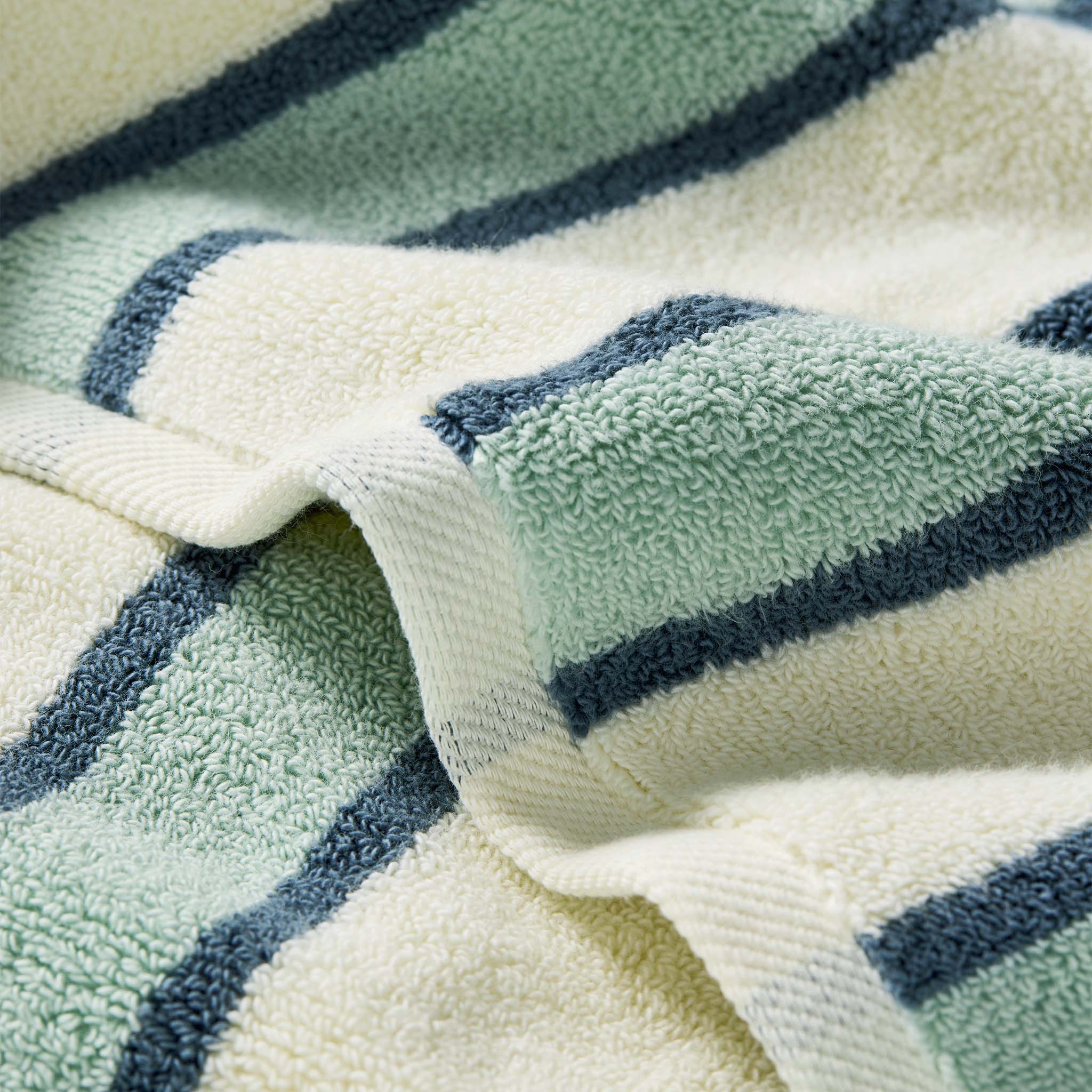 Super-Plush Set of 4 Bath Towel Bundle F8