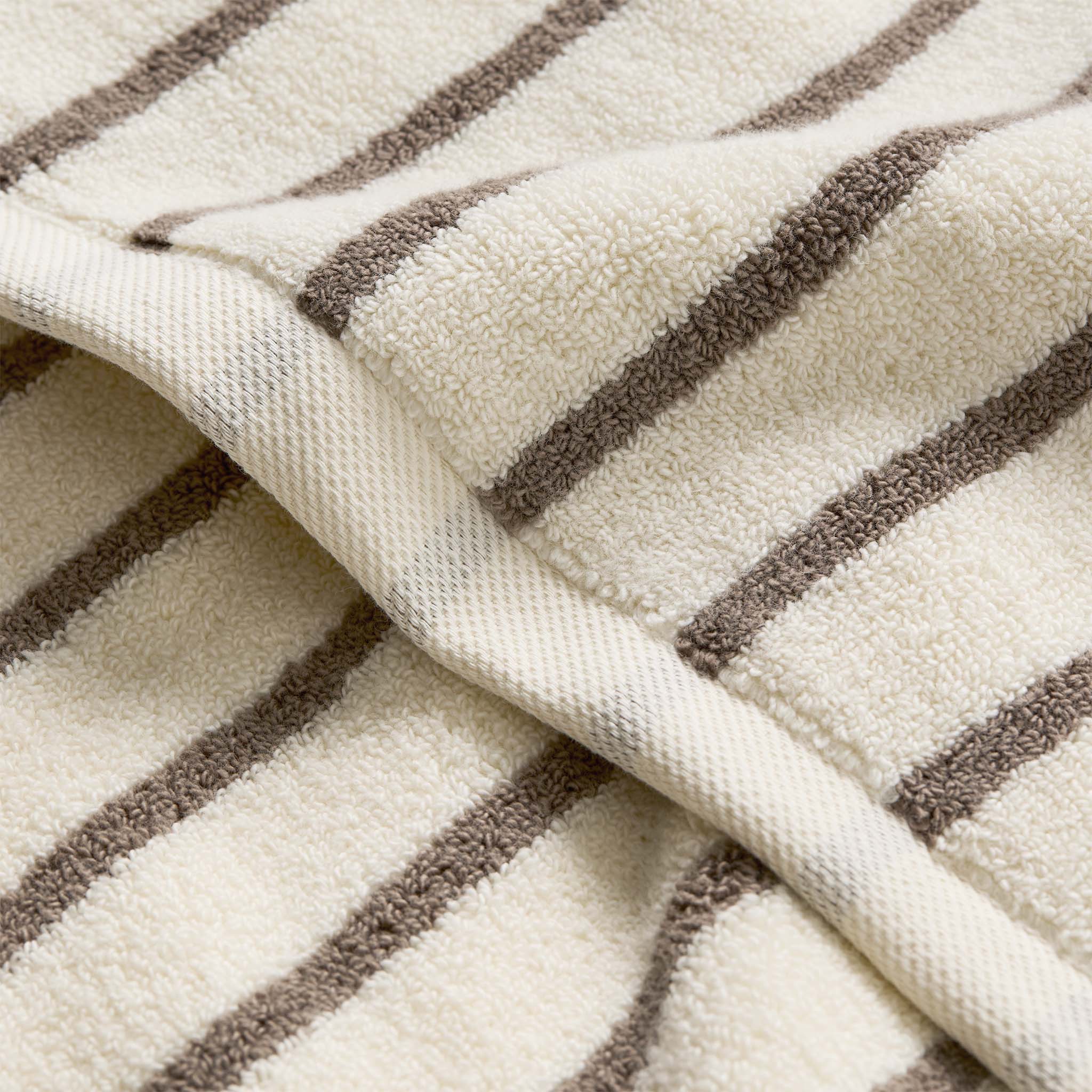 Super-Plush Set of 4 Bath Towel Bundle F8